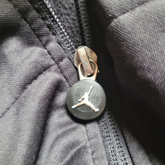 Jordan Red And Black Zip Up Hooded Jacket - Picture 6 of 6